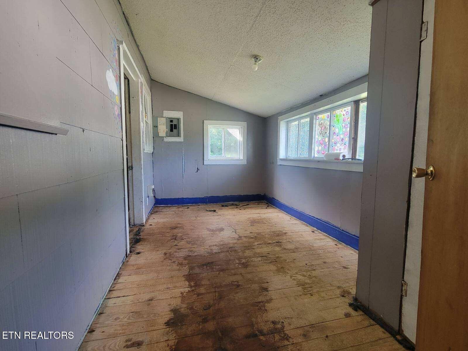 942 Mount View Road Robbins, TN 37852 - Photo 8 of 13 4