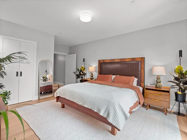 $4,200 | 9 Central Street, Unit 204, Somerville, MA 02143