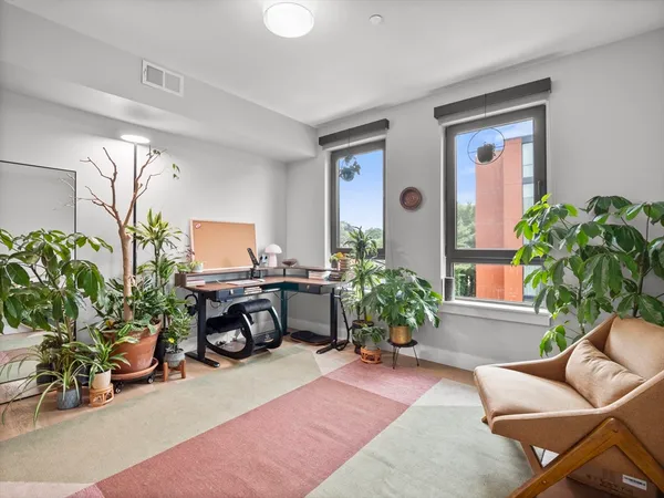 $4,200 | 9 Central Street, Unit 204, Somerville, MA 02143