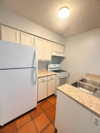 $995 | 2609 East Cesar Chavez Street, Unit 104, Austin, TX 78702