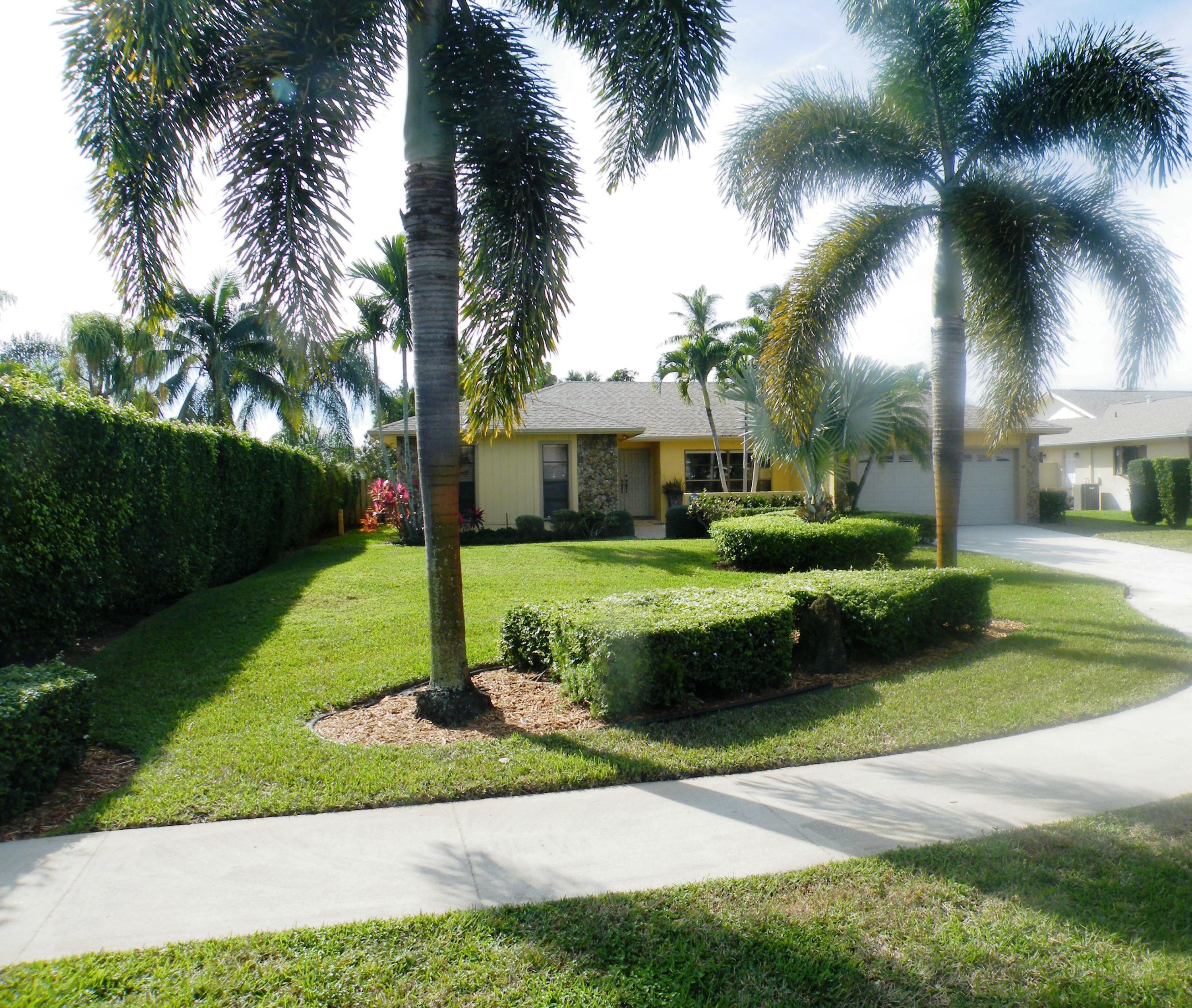 17621 Woodview Terrace Boca Raton, FL 33487 - Photo 1 of 15 024