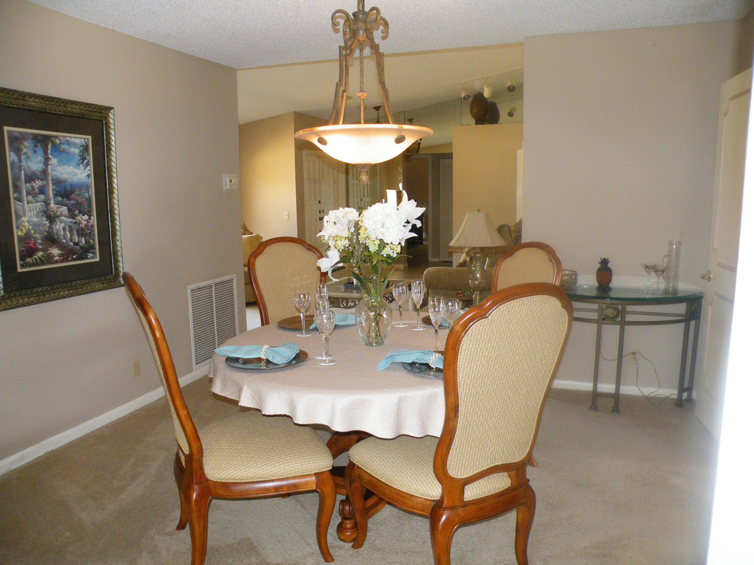 17621 Woodview Terrace Boca Raton, FL 33487 - Photo 7 of 15 011