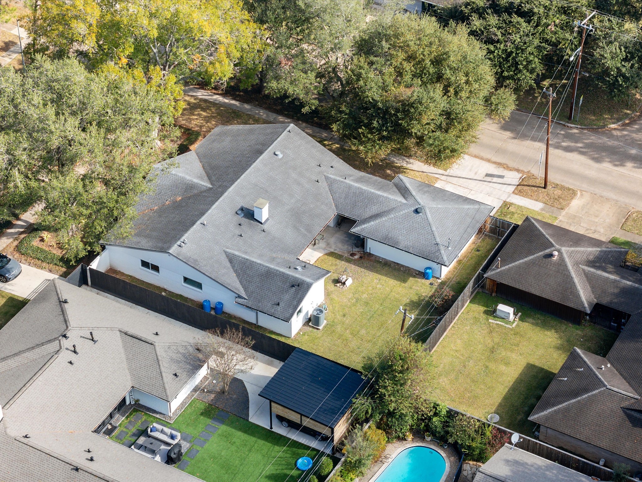 5603 Grape Street Houston, TX 77096 - Photo 38 of 40 an aerial view of residential house with outdoor space and swimming pool