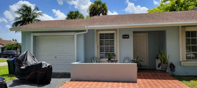 a view of a utility room