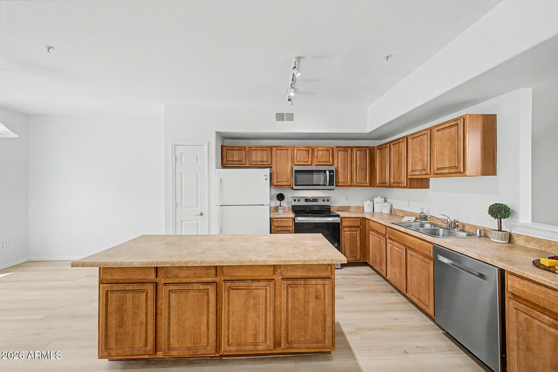18250 North Cave Creek Road, Unit 137 Phoenix, AZ 85032 - Photo 16 of 43 16 - Cave Creek