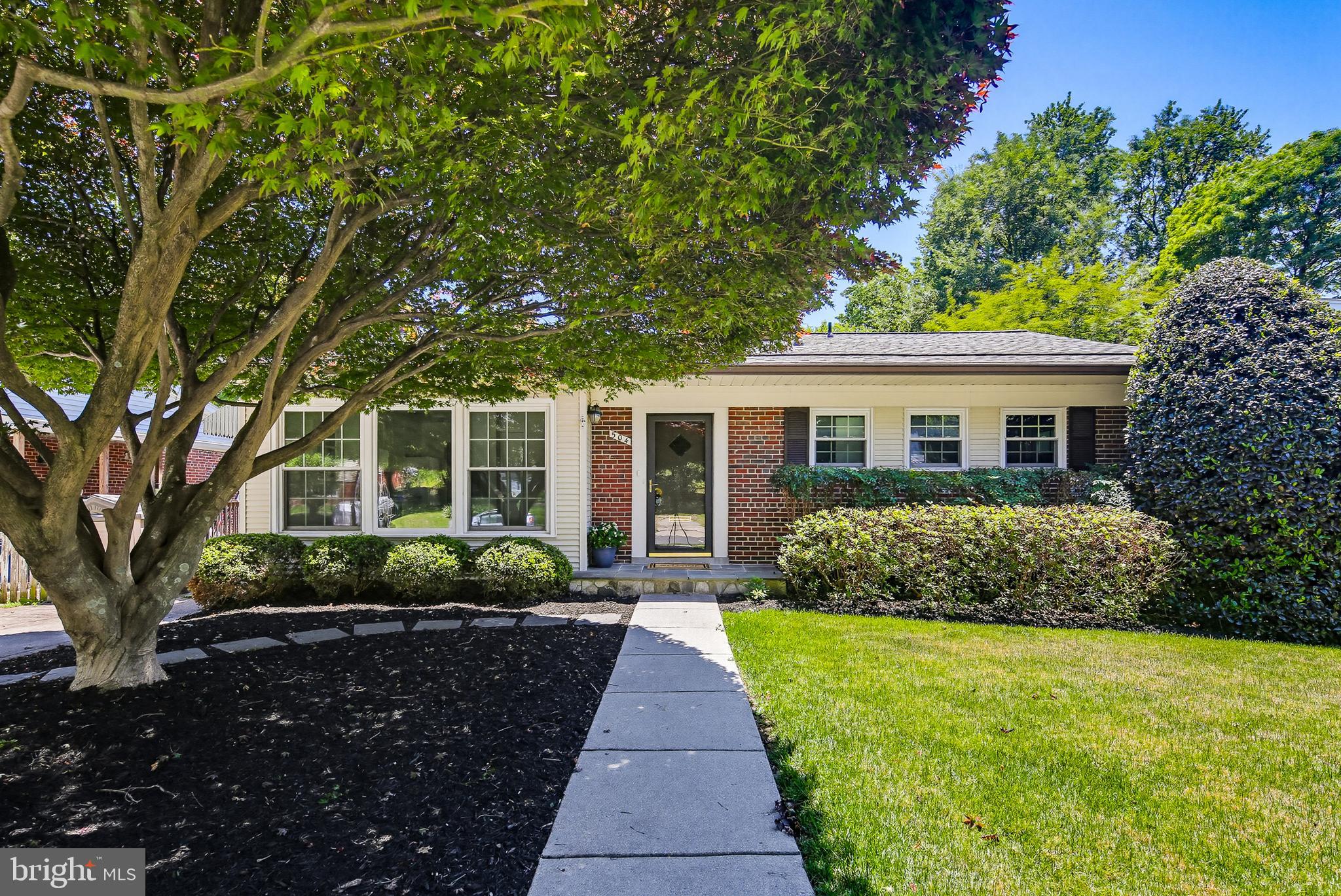 504 Waterford Road Silver Spring, MD 20901 - Photo 2 of 61