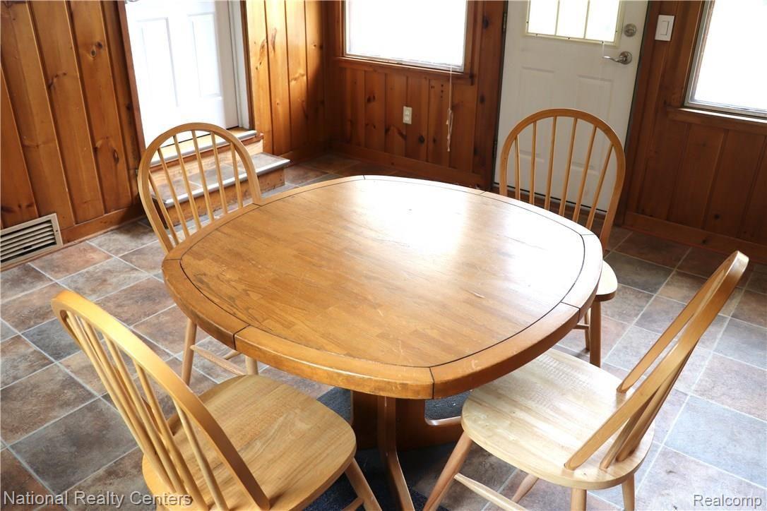 10889 Spencer Road Brighton, MI 48114 - Photo 34 of 70 IMG_6906.JPG