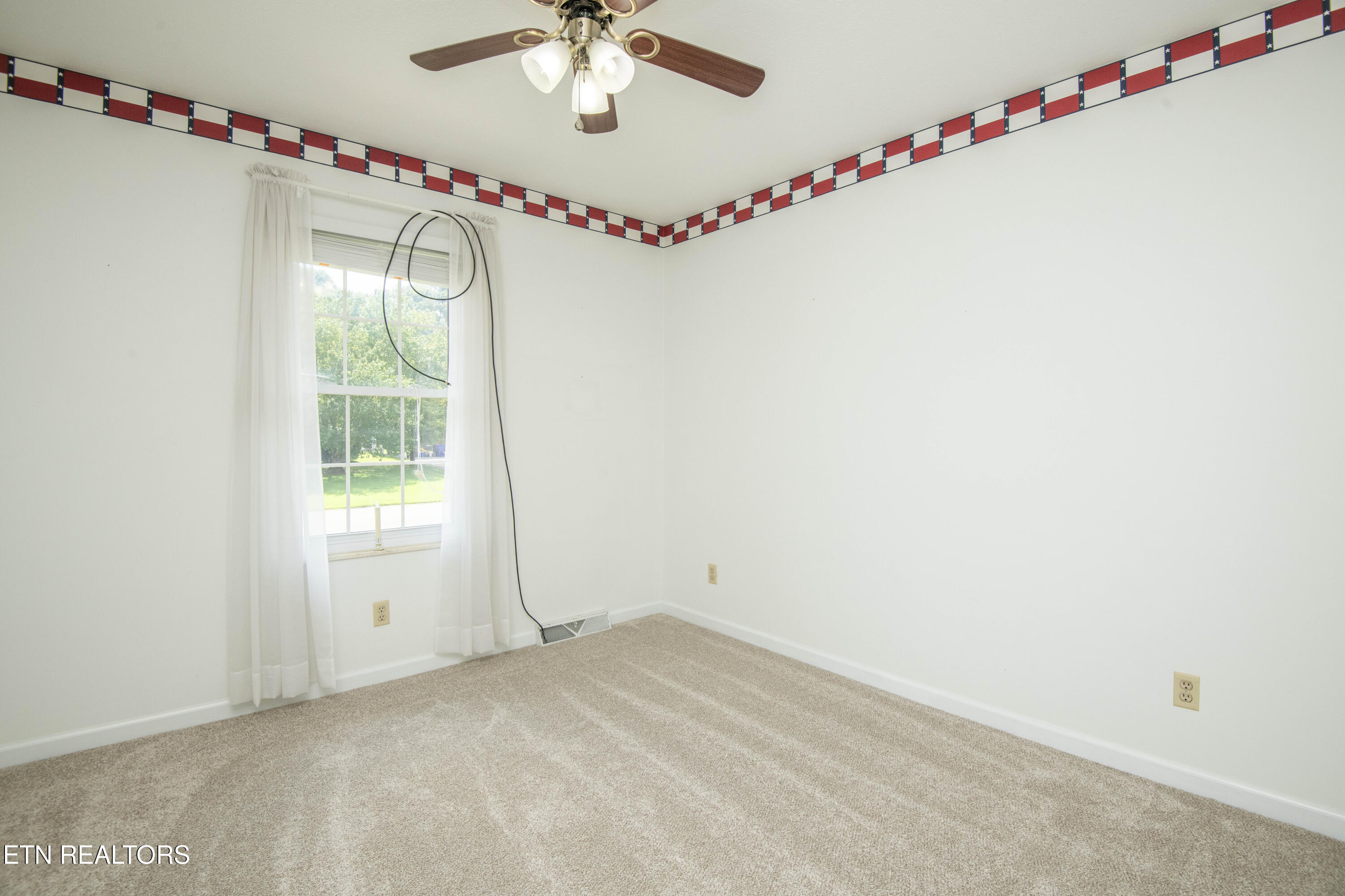 603 Riverbend Road Clinton, TN 37716 - Photo 33 of 60 second bed 3
