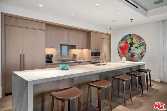 $3,395,000 | 8420 Sunset Boulevard, Unit 307, West Hollywood, CA 90069