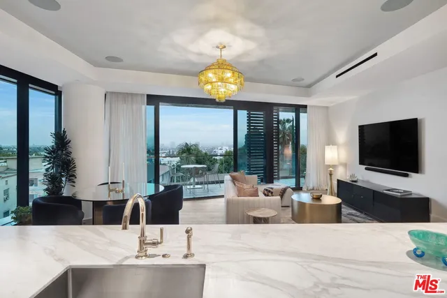 $3,395,000 | 8420 Sunset Boulevard, Unit 307, West Hollywood, CA 90069
