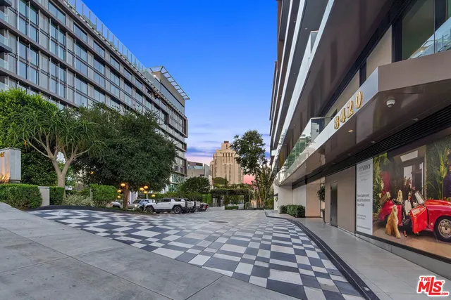 $3,395,000 | 8420 Sunset Boulevard, Unit 307, West Hollywood, CA 90069