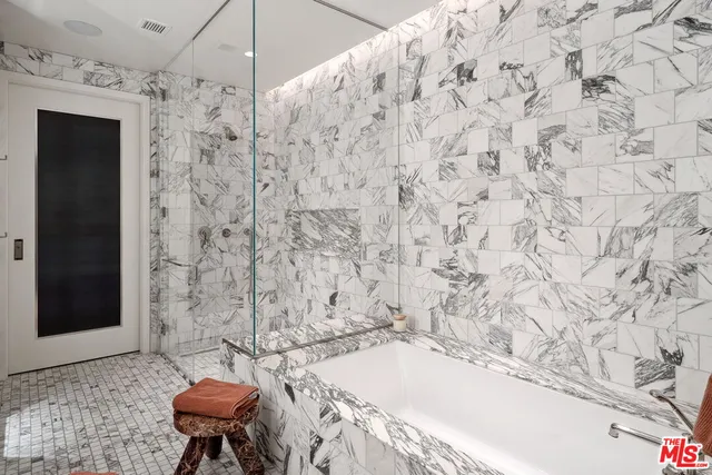 $3,395,000 | 8420 Sunset Boulevard, Unit 307, West Hollywood, CA 90069