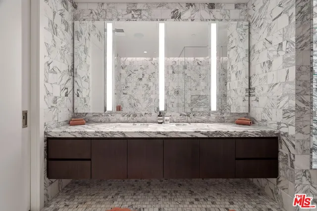 $3,395,000 | 8420 Sunset Boulevard, Unit 307, West Hollywood, CA 90069