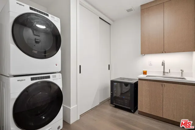 $3,395,000 | 8420 Sunset Boulevard, Unit 307, West Hollywood, CA 90069