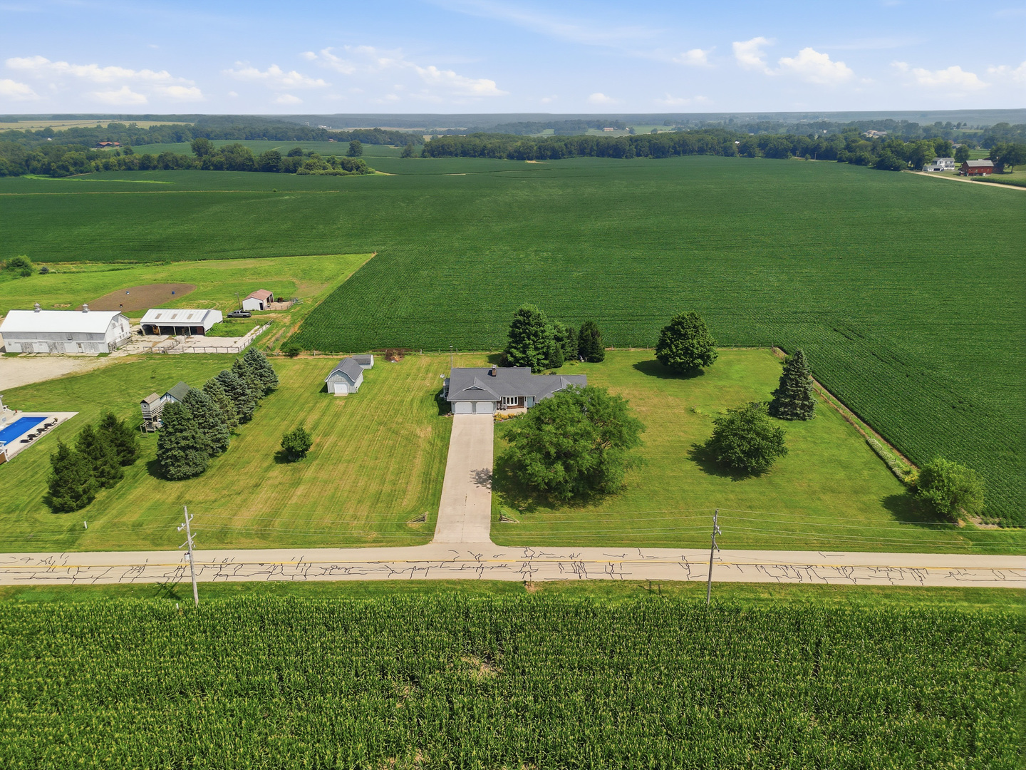 1132 Stony Point Road Dixon, IL 61021 - Photo 5 of 45