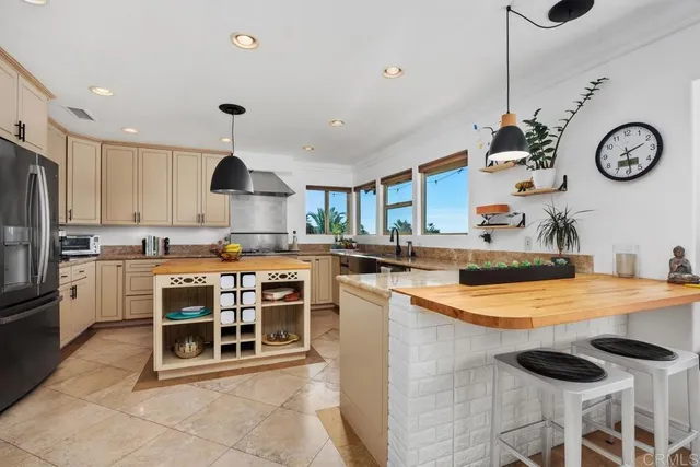 $1,590,000 | 2303 Snead Drive, Oceanside, CA 92056