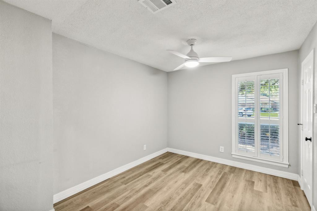 849 North Riverside Drive Grapevine, TX 76051 - Photo 19 of 29