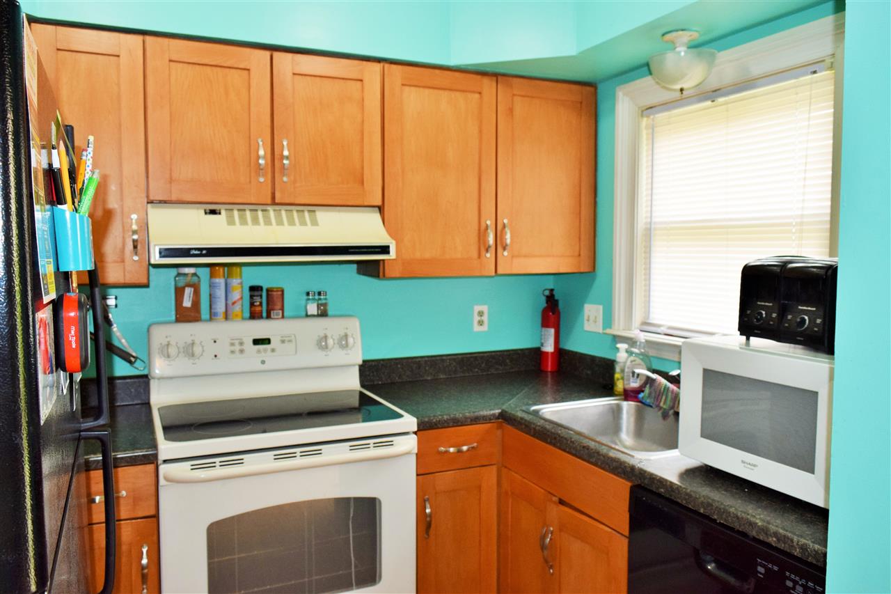 251 Knox Marsh Road, Unit 5 Dover, NH 03820 - Photo 2 of 12