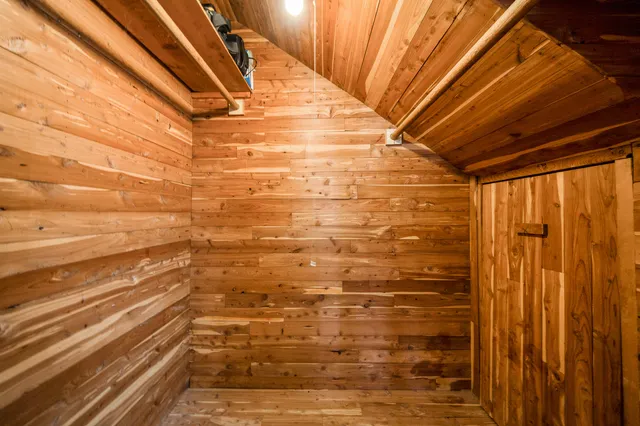 $995,000 | 1076 Shabbona Drive, Fontana, WI 53125