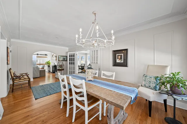 $995,000 | 1076 Shabbona Drive, Fontana, WI 53125