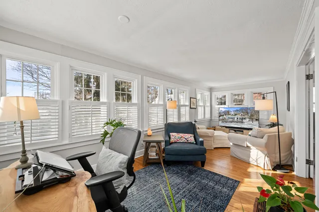 $995,000 | 1076 Shabbona Drive, Fontana, WI 53125