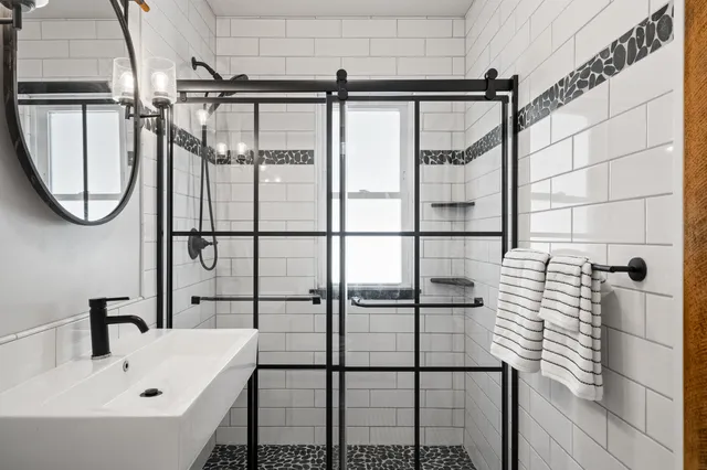 $995,000 | 1076 Shabbona Drive, Fontana, WI 53125