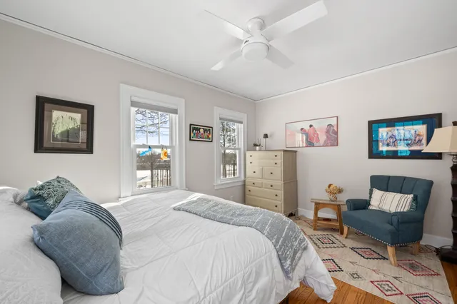 $995,000 | 1076 Shabbona Drive, Fontana, WI 53125