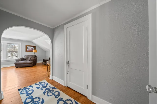 $995,000 | 1076 Shabbona Drive, Fontana, WI 53125