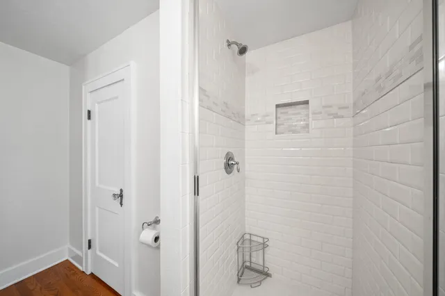 $995,000 | 1076 Shabbona Drive, Fontana, WI 53125