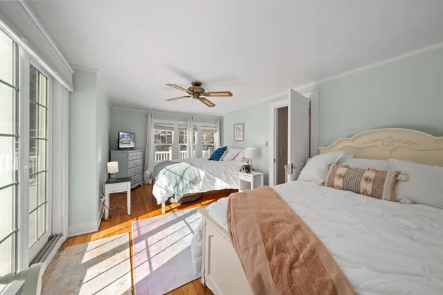 $995,000 | 1076 Shabbona Drive, Fontana, WI 53125