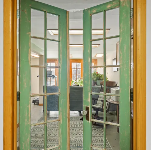 $995,000 | 1076 Shabbona Drive, Fontana, WI 53125