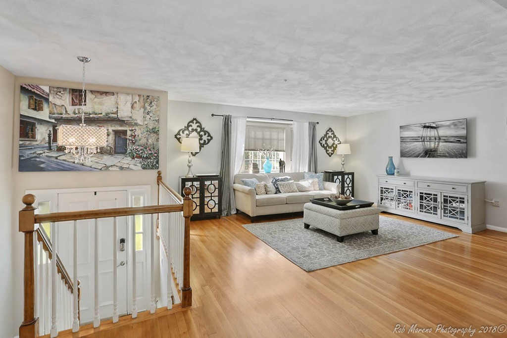 18 Olde Berry Road Andover, MA 01810 - Photo 3 of 24 Gallery Image 3