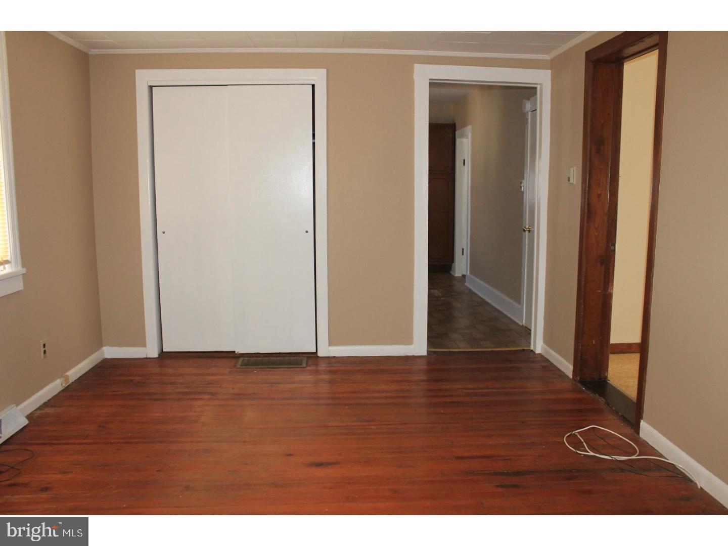 505 Good Intent Road Blackwood, NJ 08012 - Photo 6 of 23 Living Room
