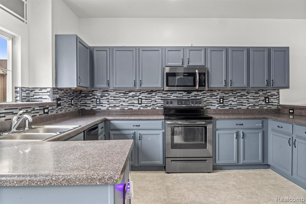 22722 Goddard Road Taylor, MI 48180 - Photo 13 of 37