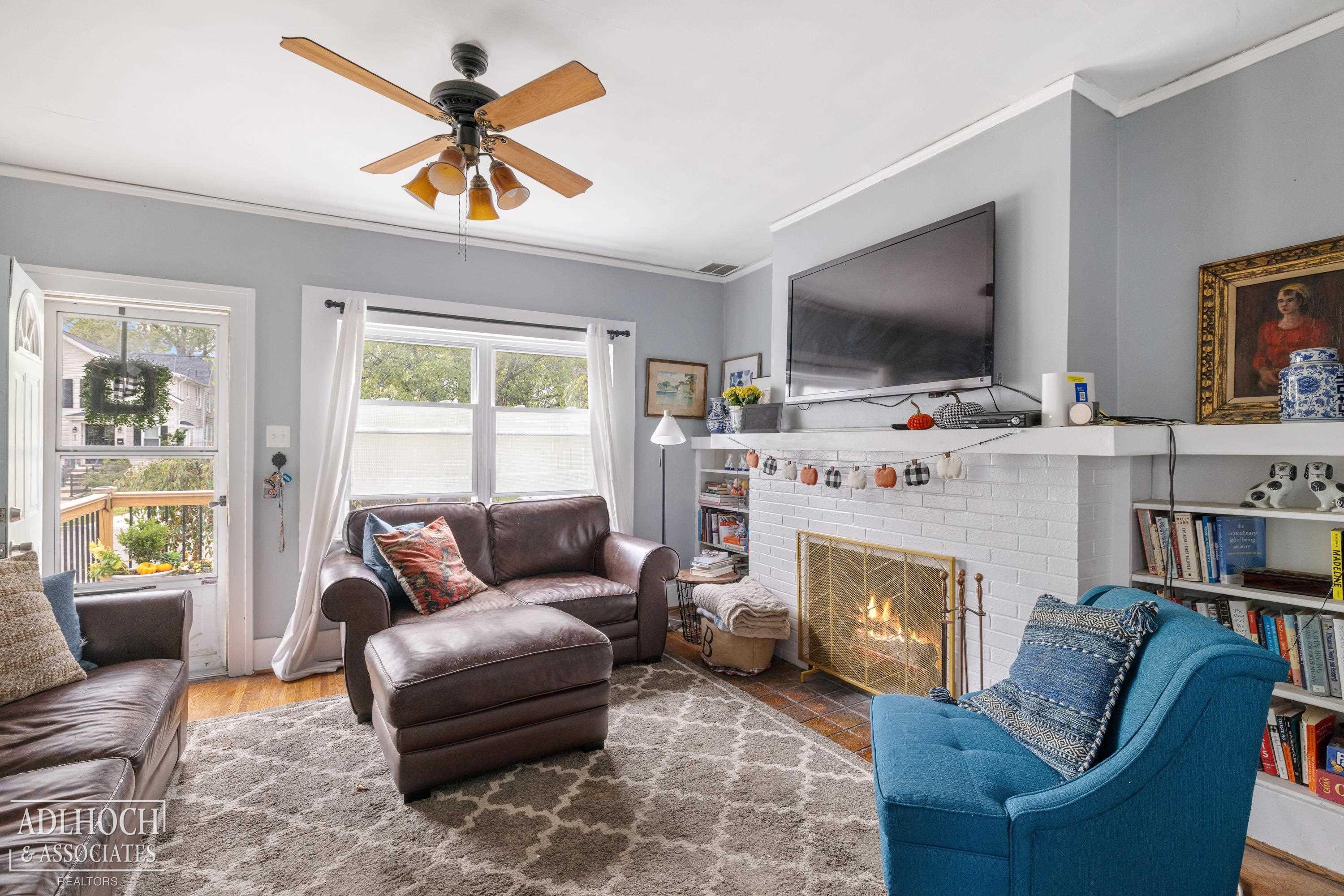 296-298 Rivard Boulevard Grosse Pointe, MI 48230 - Photo 5 of 24