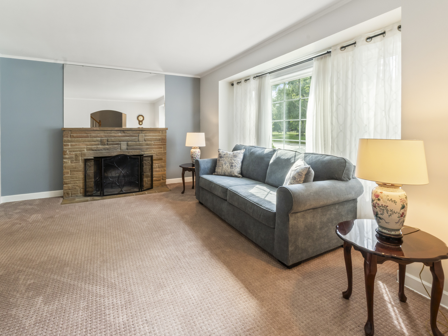 225 Stratford Road Des Plaines, IL 60016 - Photo 5 of 58 Gallery Image 5