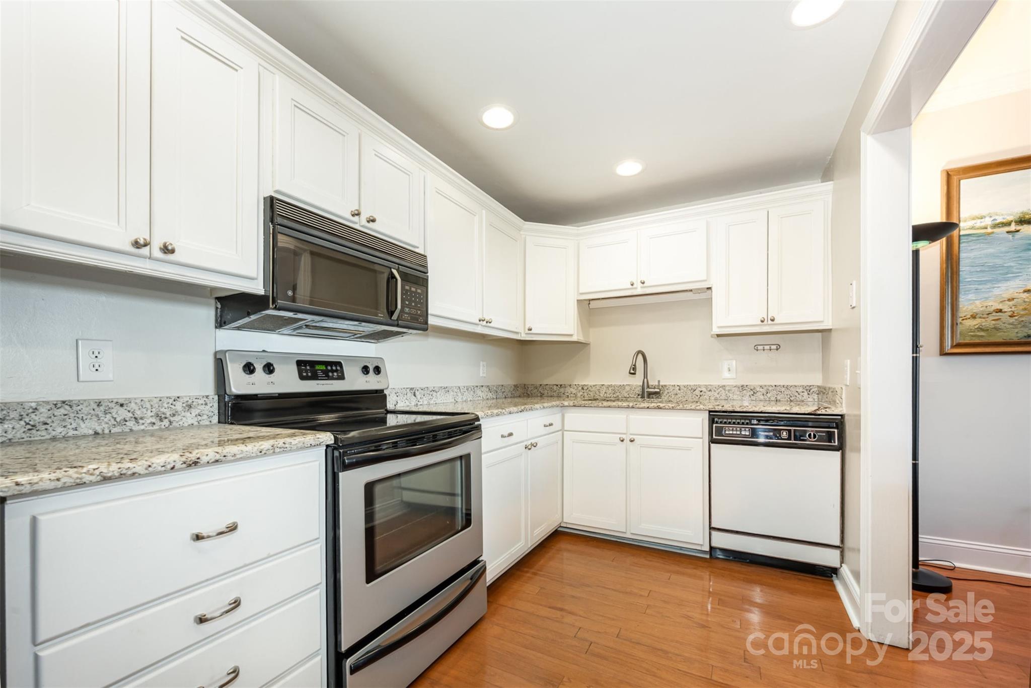 1300 Reece Road, Unit 402 Charlotte, NC 28209 - Photo 8 of 27 Gallery Image 8