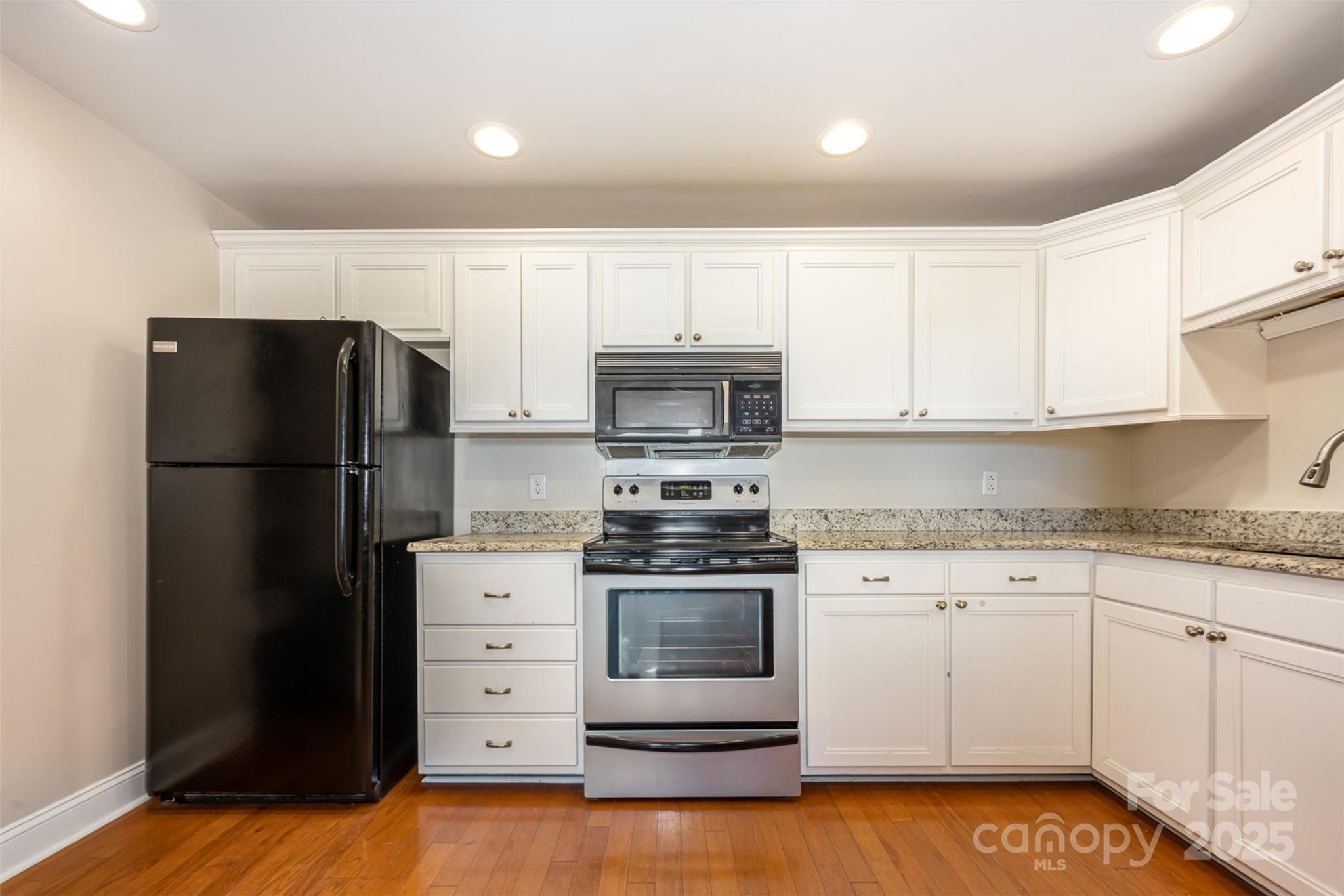 1300 Reece Road, Unit 402 Charlotte, NC 28209 - Photo 9 of 27 Gallery Image 9