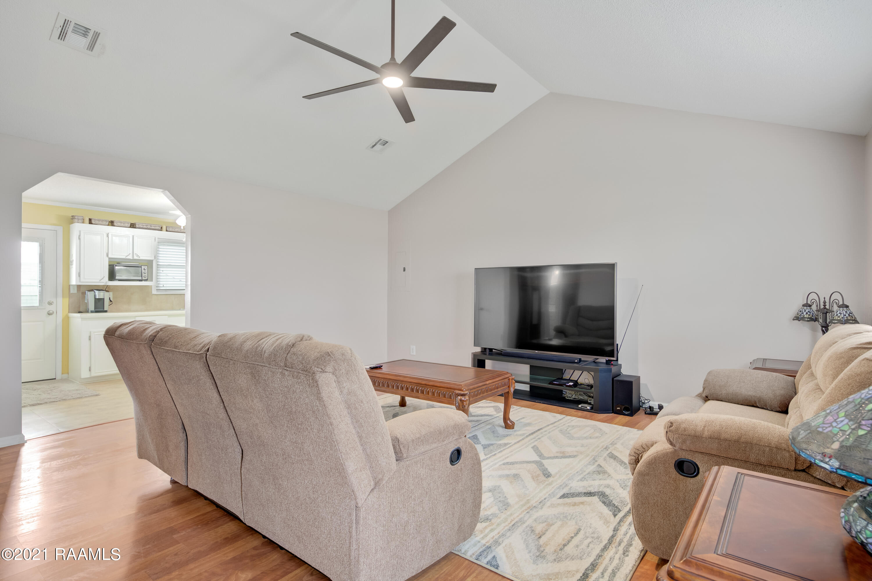 15525 Pershing Road Kaplan, LA 70548 - Photo 5 of 26 Gallery Image 5