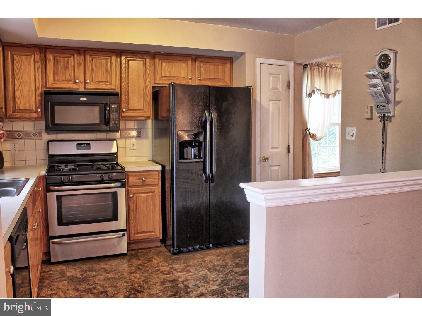 202 Bainbridge Circle Sinking Spring, PA 19608 - Photo 8 of 21