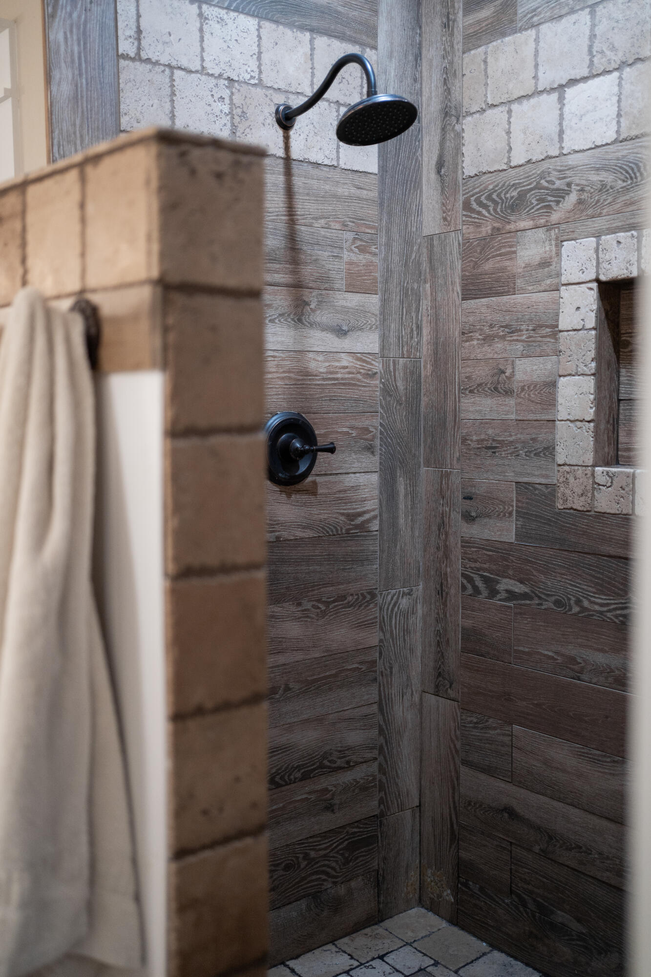 5485 Old River Road Baker, FL 32531 - Photo 22 of 48 a bathroom with a shower