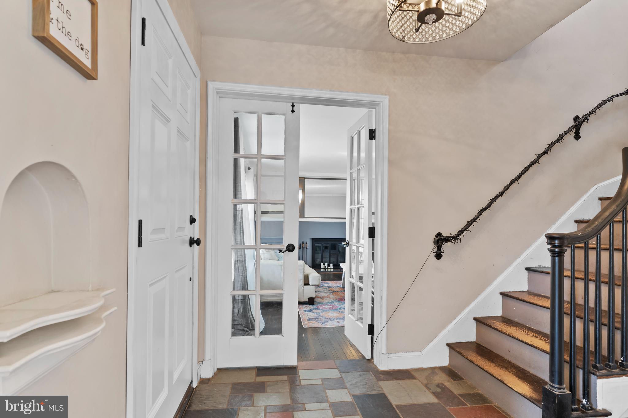 425 Country Club Road Camp Hill, PA 17011 - Photo 6 of 38