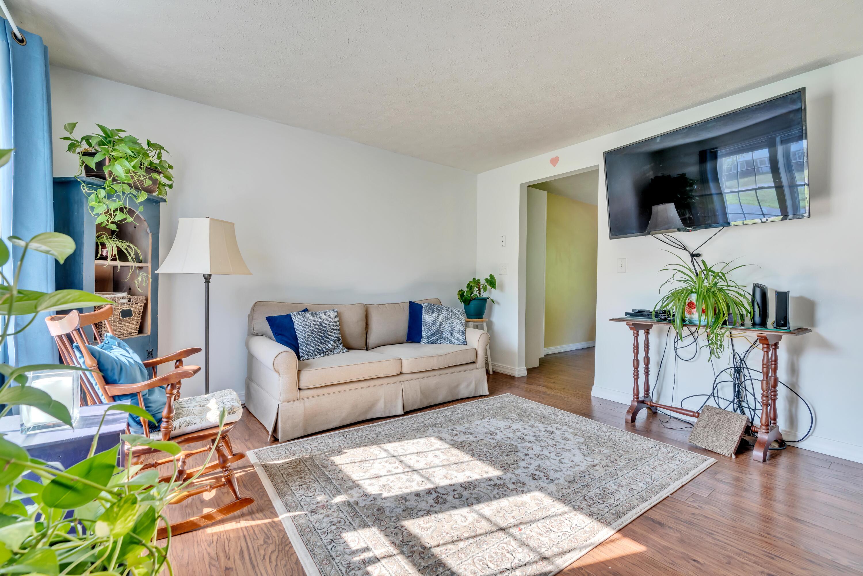 16 Dalten Pines Road, Unit 3 Windham, ME 04062 - Photo 4 of 13 Living room 1