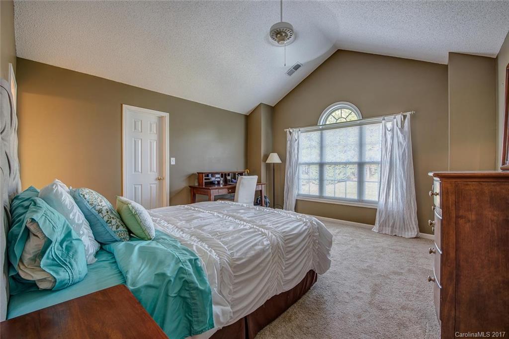 12634 Cardinal Point Road, Unit L50 Charlotte, NC 28269 - Photo 13 of 20 Gallery Image 13