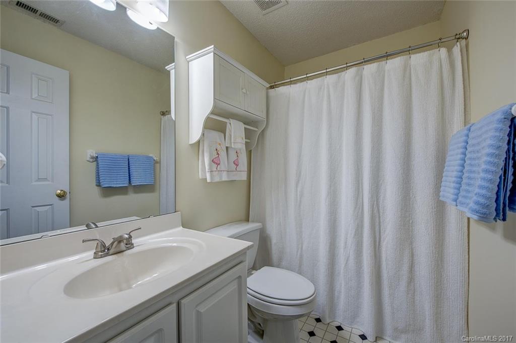 12634 Cardinal Point Road, Unit L50 Charlotte, NC 28269 - Photo 16 of 20 Gallery Image 16