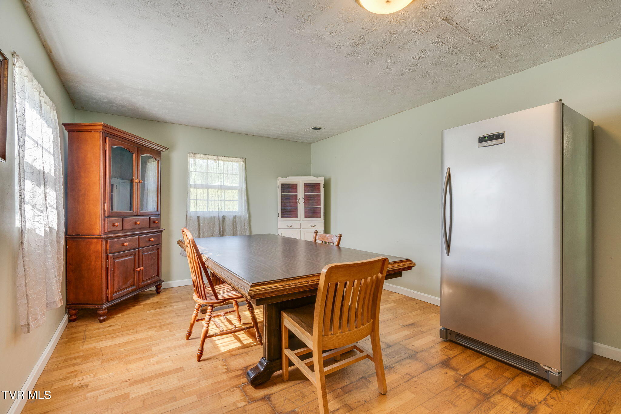 2251 Siam Road Elizabethton, TN 37643 - Photo 13 of 36 012