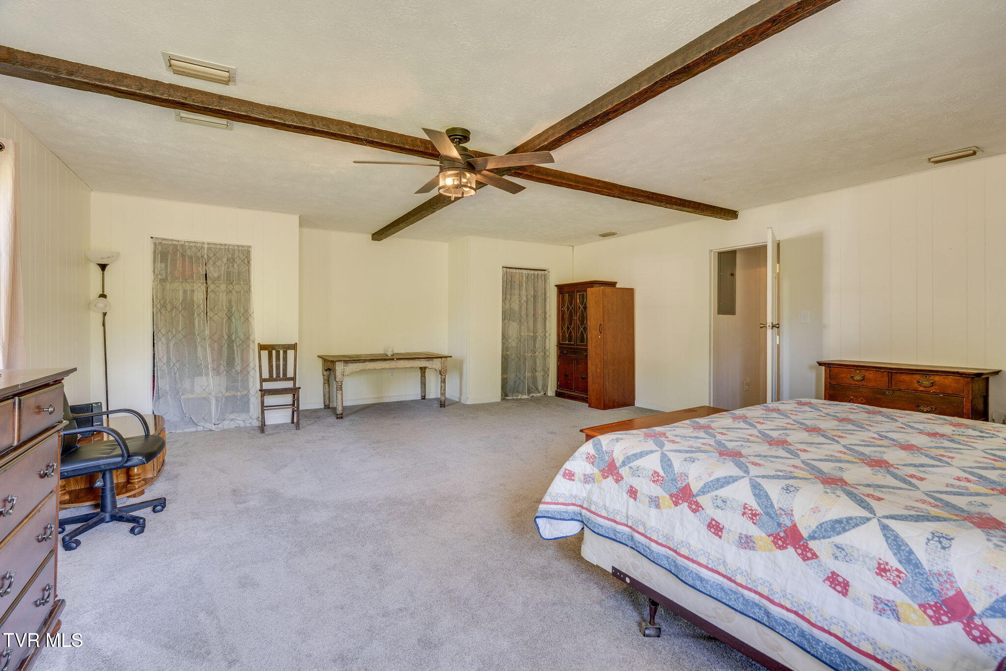 2251 Siam Road Elizabethton, TN 37643 - Photo 17 of 36 016
