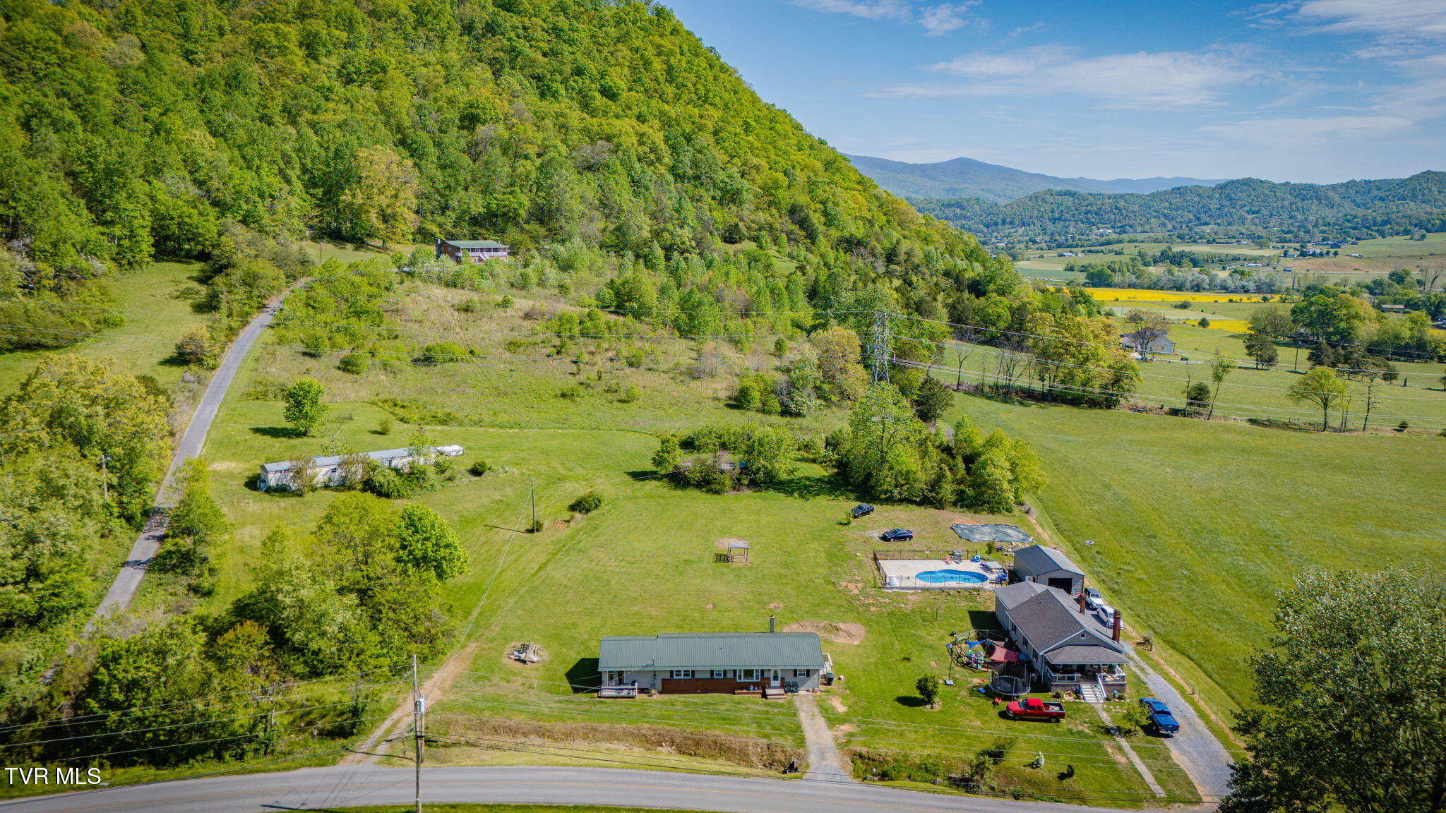 2251 Siam Road Elizabethton, TN 37643 - Photo 32 of 36 102