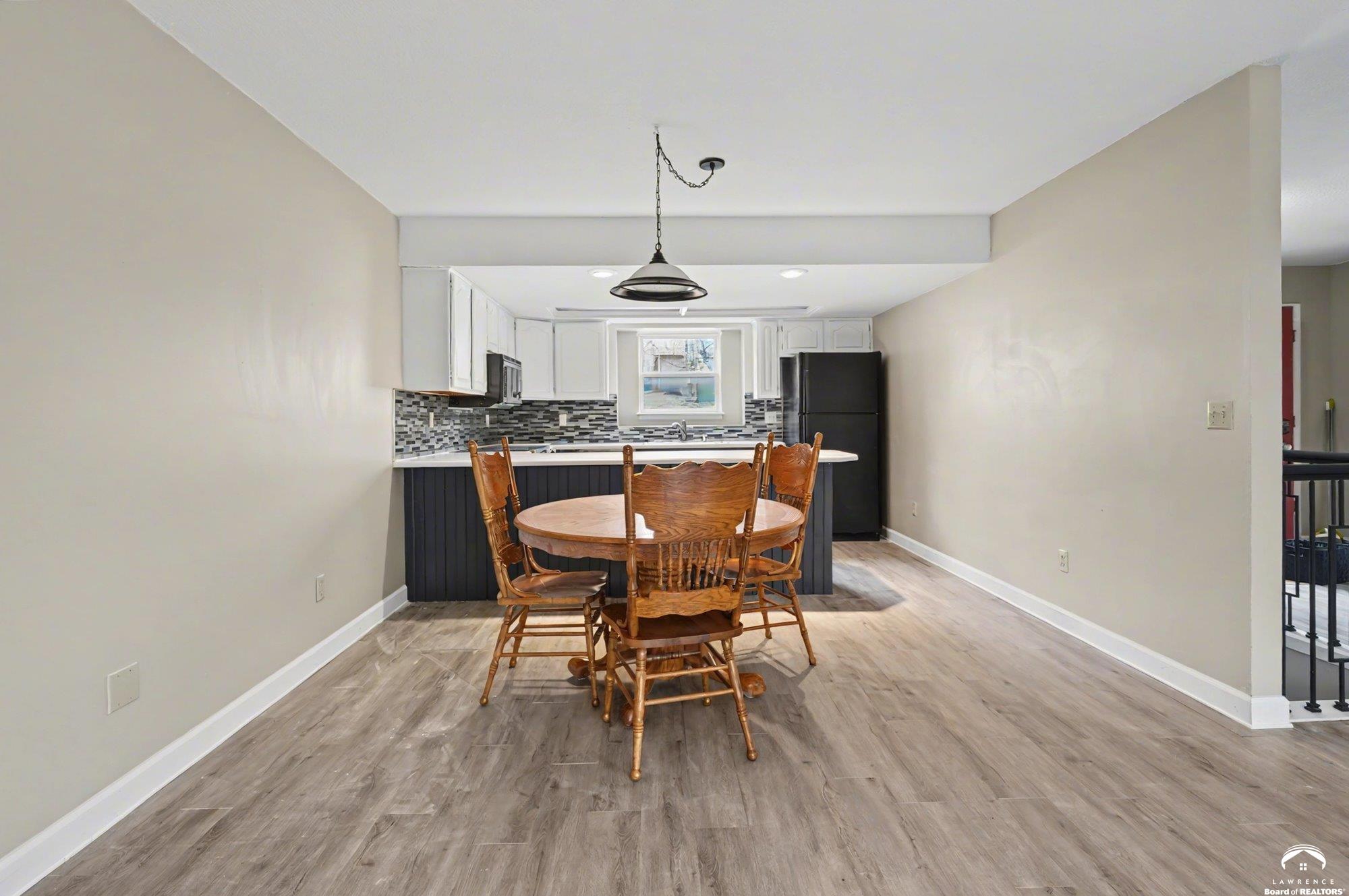 1011 Lakecrest Road Lawrence, KS 66049 - Photo 14 of 37