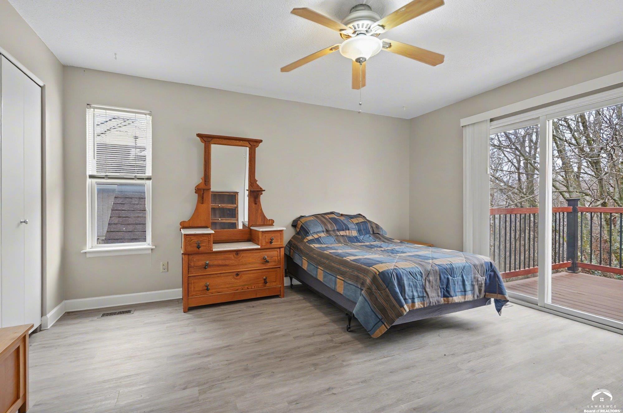 1011 Lakecrest Road Lawrence, KS 66049 - Photo 17 of 37